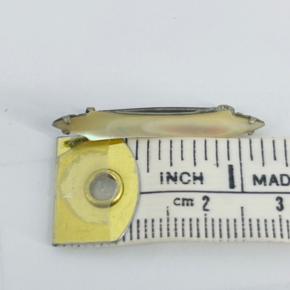 Victorian Carved Mother Of Pearl Hand Antique Pin C Hook Clasp Pin MINT 1.25". - Picture 9 of 11
